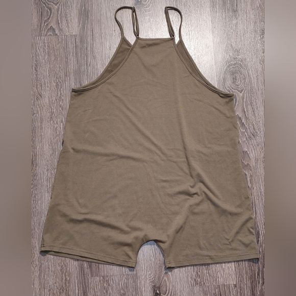 Casual Shorts Romper Size Large Adjustable Straps Stretch Knit Pockets Loose - Picture 8 of 9